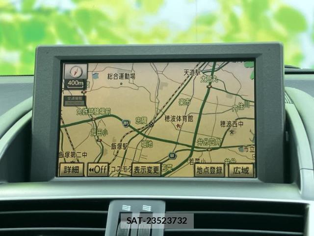 Lexus HS 2012-03 8754528-9