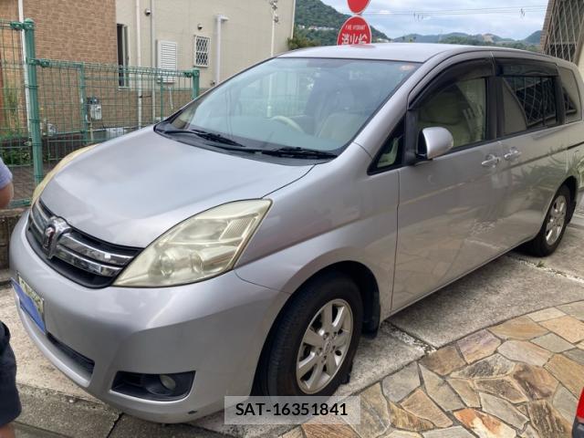 Toyota ISIS 2012-10 8752958-0
