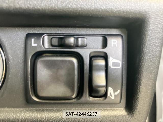 Suzuki JIMNY 2024-03 8753972-17
