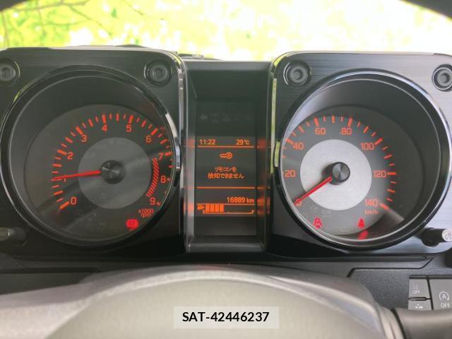 Suzuki JIMNY 2024-03 8753972-9