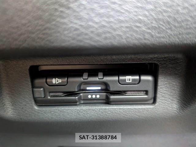 Nissan KICKS 2023-04 8752862-6