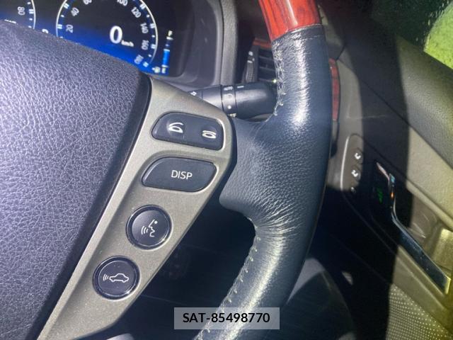Toyota KLUGER HYBRID 2010-06 8752945-19
