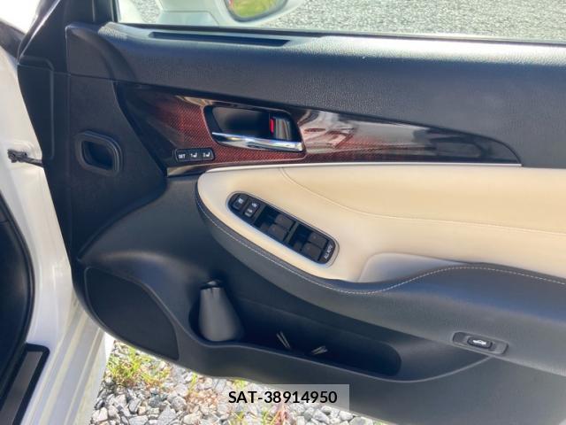 Toyota KLUGER HYBRID 2016-10 8753359-9