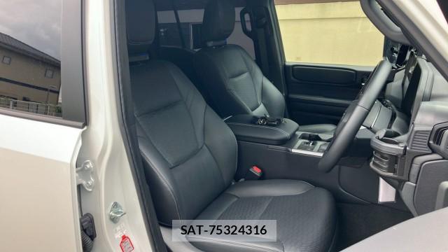 Toyota Land Cruiser 250 2024-10 8753567-5