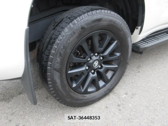 Toyota LAND CRUISER PRADO 2023-02 8752949-18