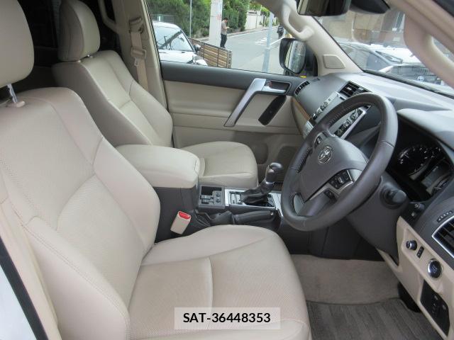 Toyota LAND CRUISER PRADO 2023-02 8752949-5