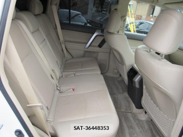Toyota LAND CRUISER PRADO 2023-02 8752949-6