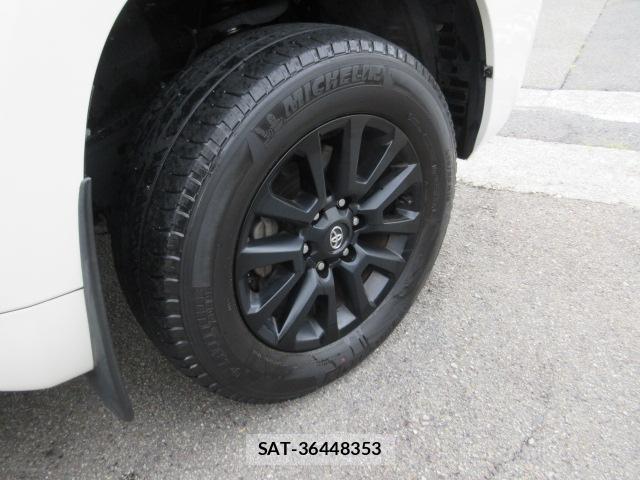 Toyota LAND CRUISER PRADO 2023-02 8752949-8