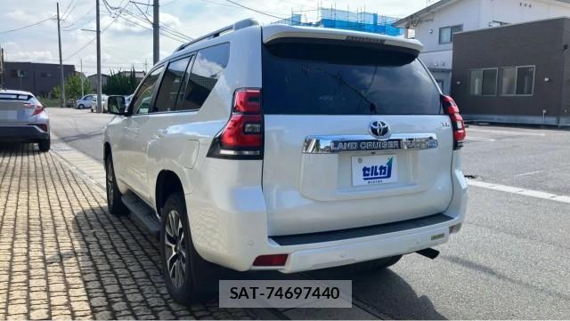 Toyota LAND CRUISER PRADO 2022-09 8753582-13