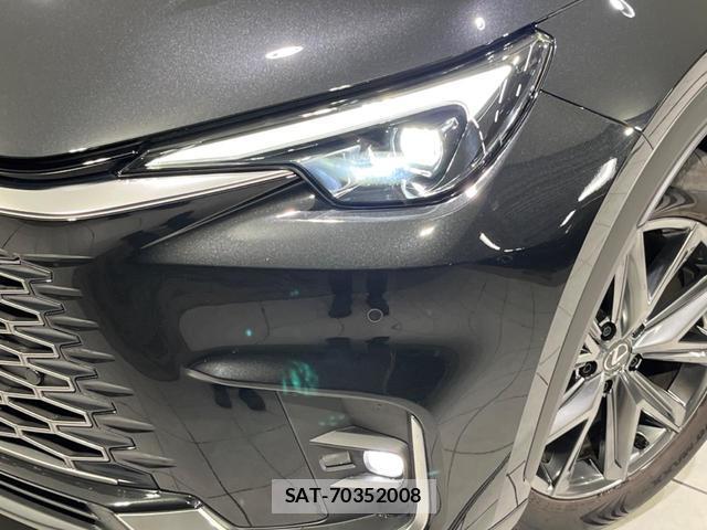 Lexus LBX 2024-09 8752710-12