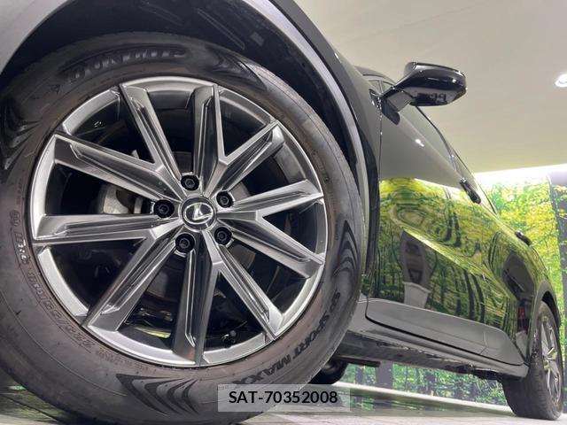 Lexus LBX 2024-09 8752710-13