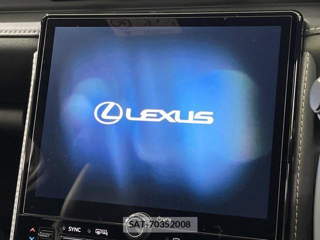 Lexus LBX 2024-09 8752710-2