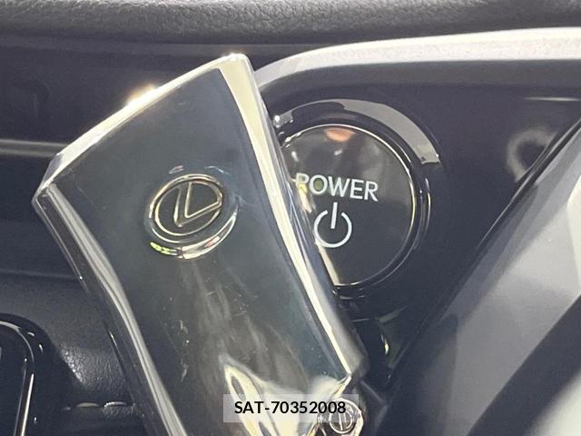 Lexus LBX 2024-09 8752710-7