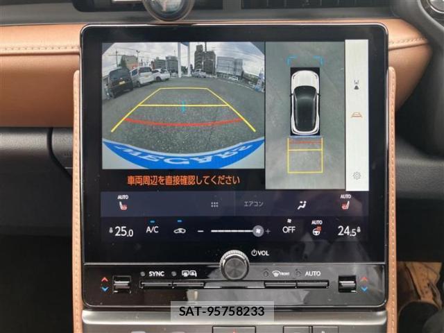Lexus LBX 2024-03 8754460-10