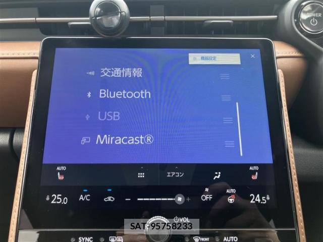Lexus LBX 2024-03 8754460-9