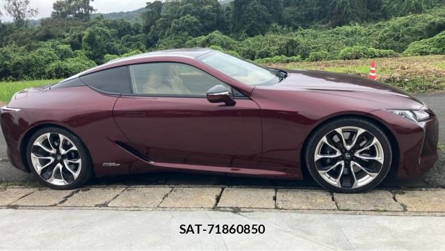 Lexus LC 2017-11 8753618-10