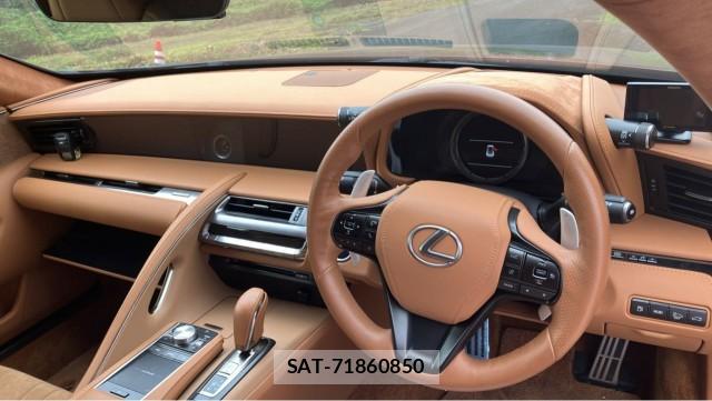 Lexus LC 2017-11 8753618-2