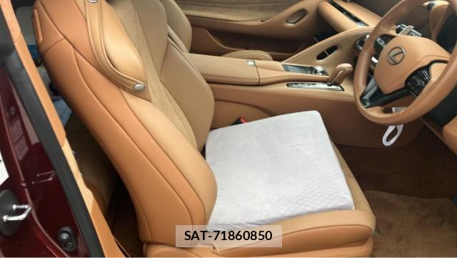 Lexus LC 2017-11 8753618-5