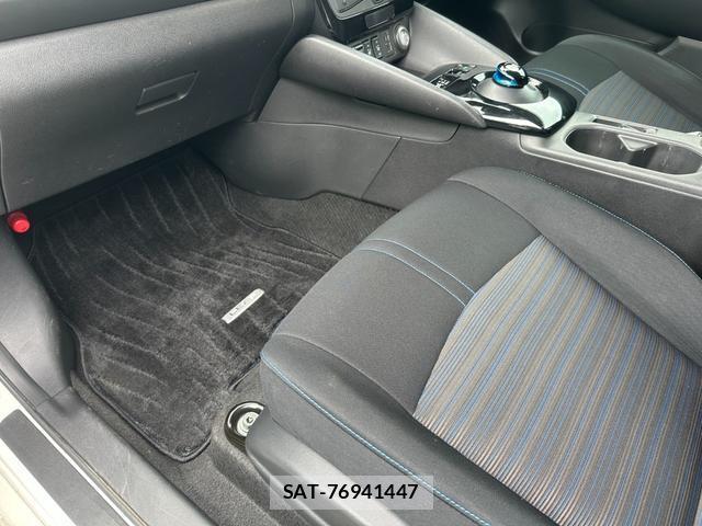 Nissan LEAF 2022-02 8753332-13