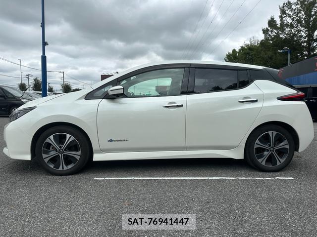 Nissan LEAF 2022-02 8753332-9