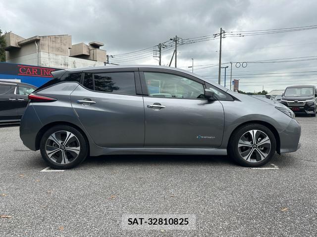 Nissan LEAF 2021-12 8753334-1
