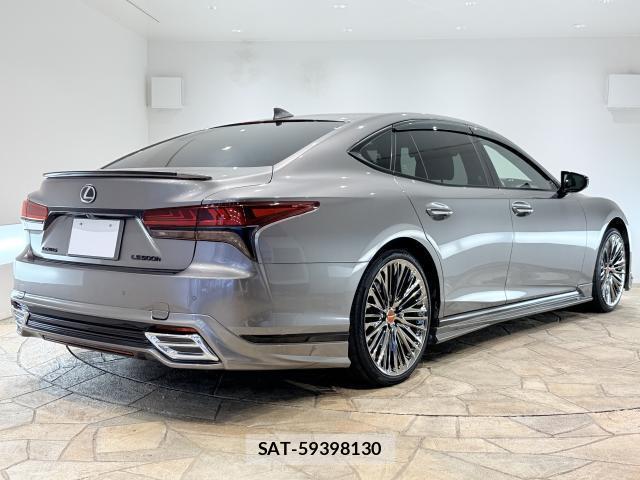 Lexus LS 2017-10 8752681-2