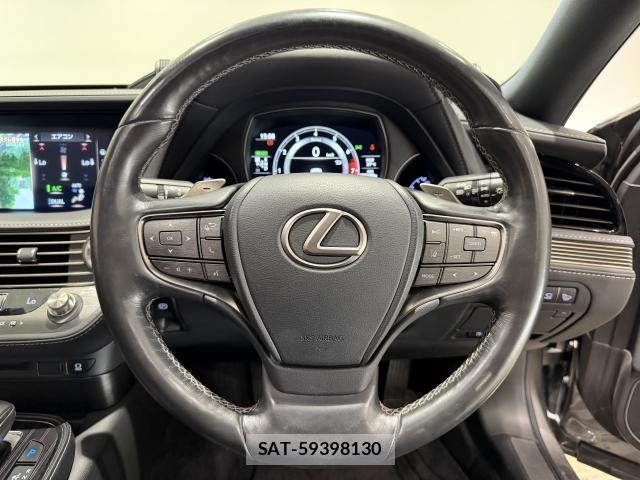 Lexus LS 2017-10 8752681-6