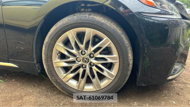 Lexus LS 2019-10 8753615-8