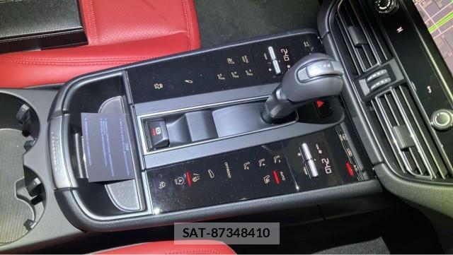 Porsche MACAN 2025-05 8753564-14