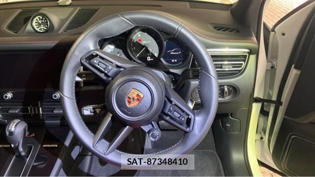 Porsche MACAN 2025-05 8753564-16