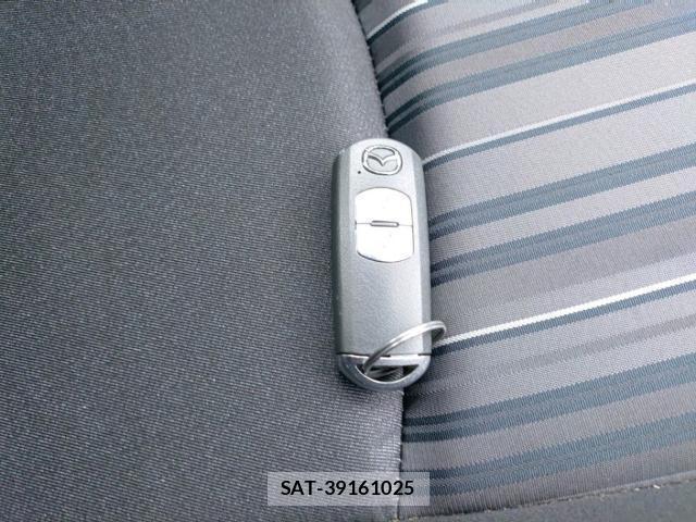 Mazda MAZDA2 2021-09 8752670-14