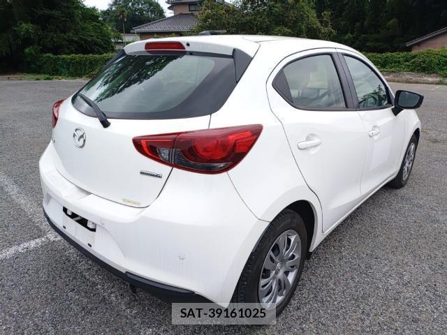 Mazda MAZDA2 2021-09 8752670-4
