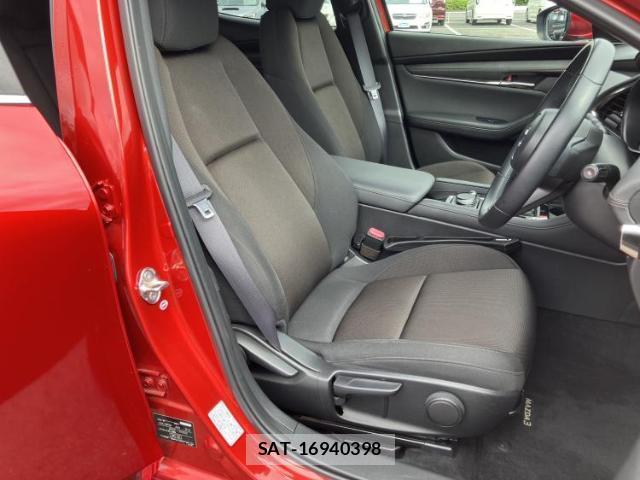 Mazda MAZDA3 2019-08 8754482-3