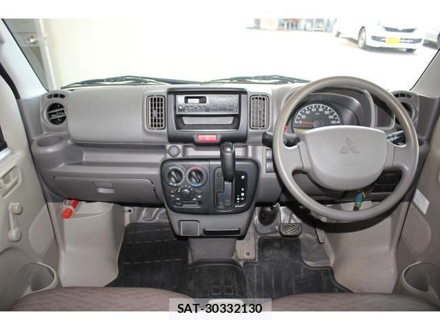 Mitsubishi MINICAB VAN 2017-01 8753455-2