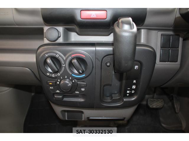 Mitsubishi MINICAB VAN 2017-01 8753455-4