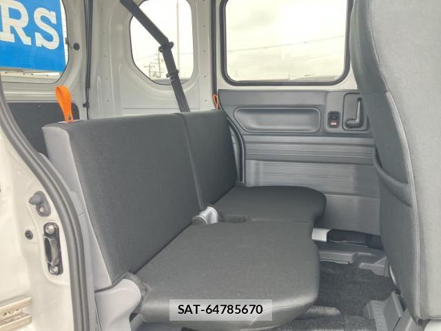 Honda N-VAN 2026-03 8752444-4