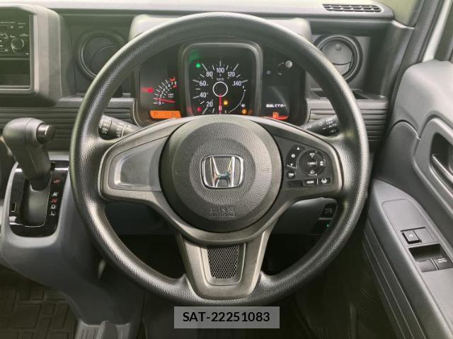 Honda N-VAN 2024-09 8754565-11
