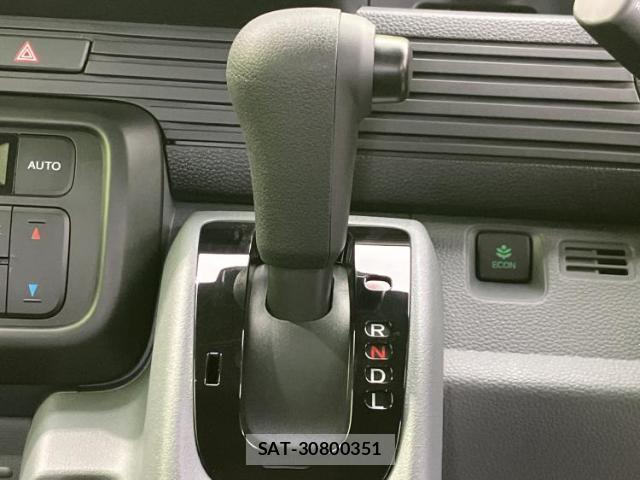 Honda N-VAN 2026-05 8754664-12