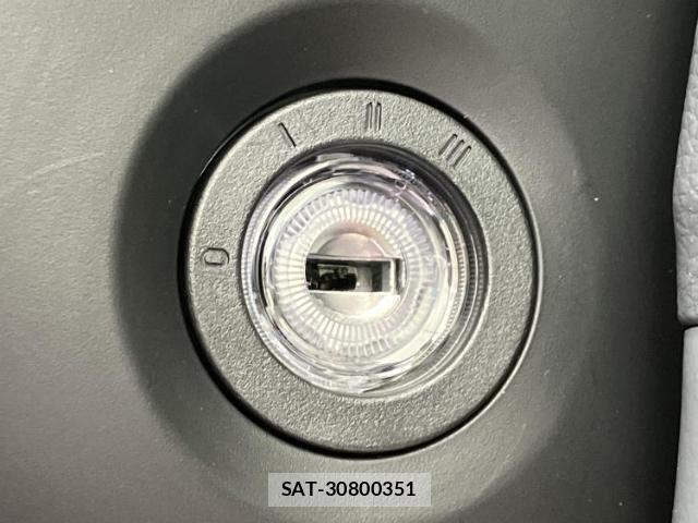 Honda N-VAN 2026-05 8754664-13