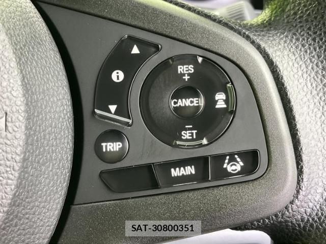 Honda N-VAN 2026-05 8754664-14