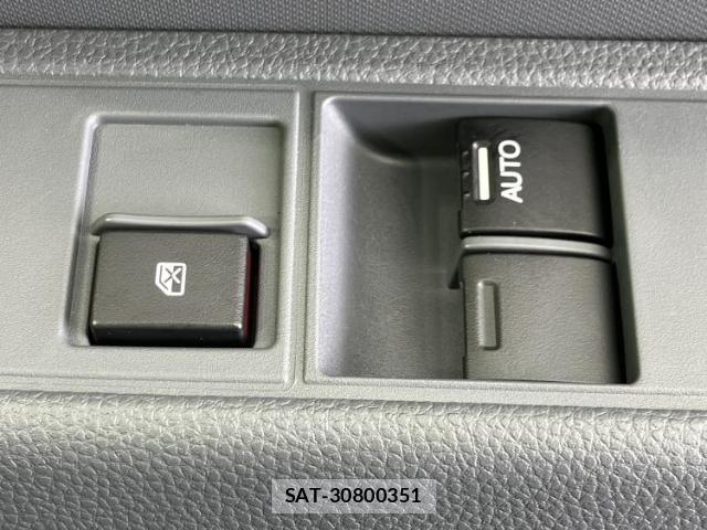 Honda N-VAN 2026-05 8754664-16