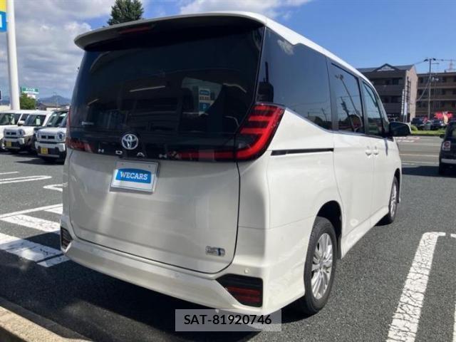 Toyota NOAH 2023-03 8752221-2