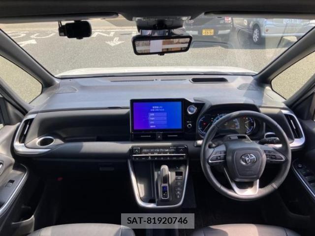 Toyota NOAH 2023-03 8752221-3