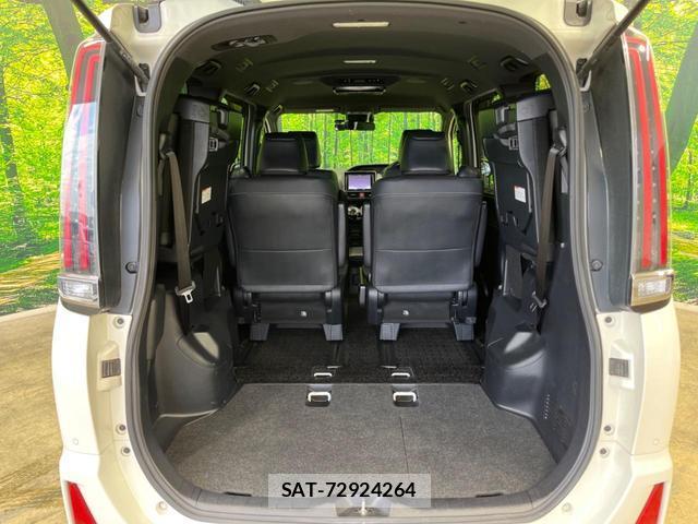 Toyota NOAH 2019-01 8752419-10