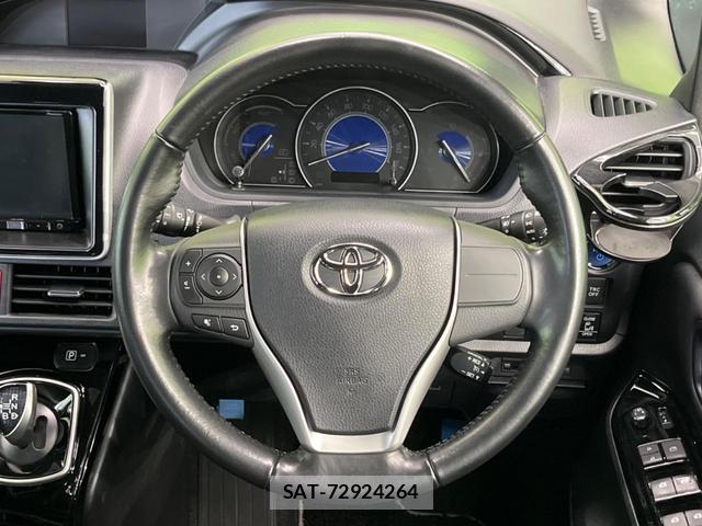 Toyota NOAH 2019-01 8752419-11
