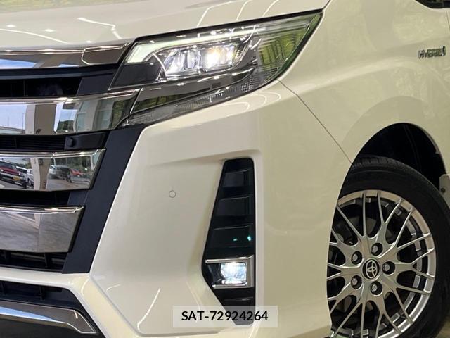 Toyota NOAH 2019-01 8752419-12