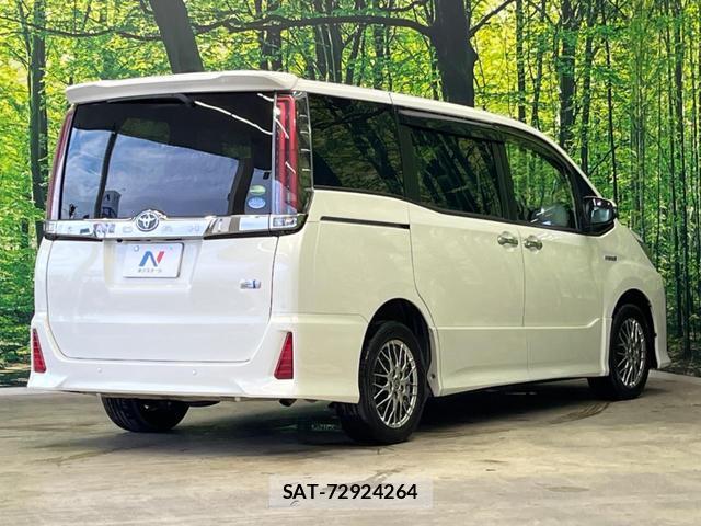 Toyota NOAH 2019-01 8752419-16