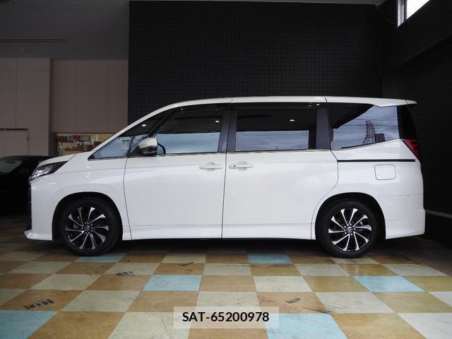 Toyota NOAH 2022-10 8752491-10