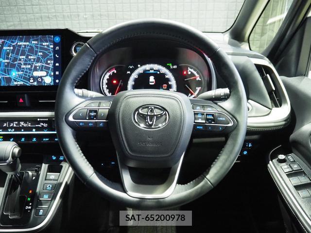 Toyota NOAH 2022-10 8752491-12