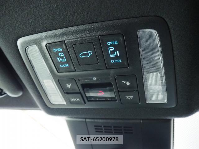 Toyota NOAH 2022-10 8752491-16